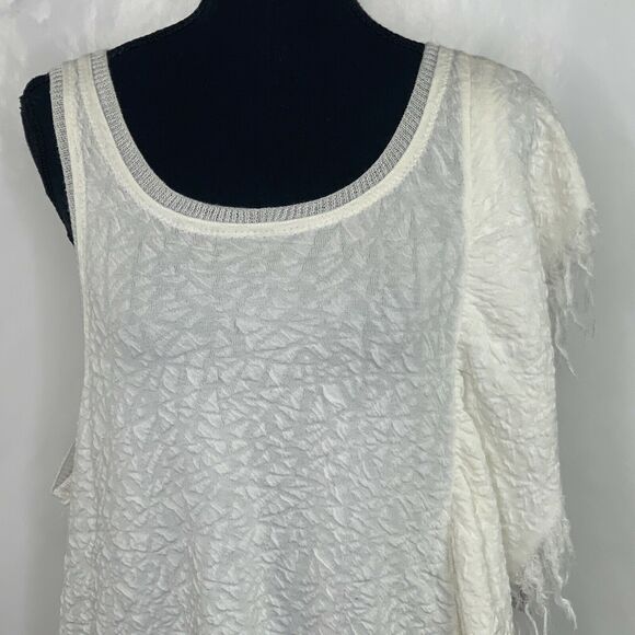 Free People Treat Me Tender Ivory Asymmetrical Fringe Blouse NWT Size S - Picture 5 of 9